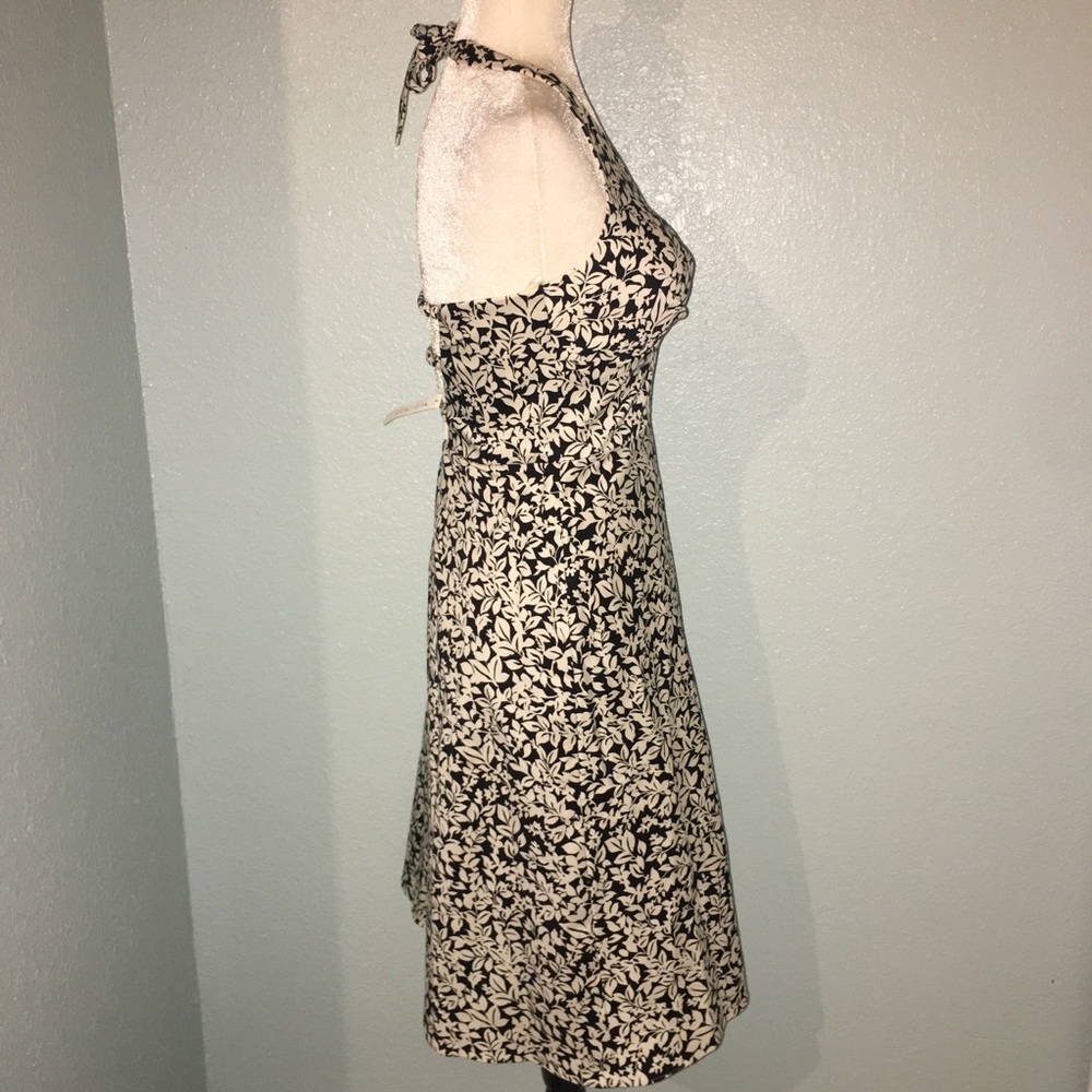 WHBM Halter Dress Flare V Neck Padded Size 0 - Picture 3 of 5